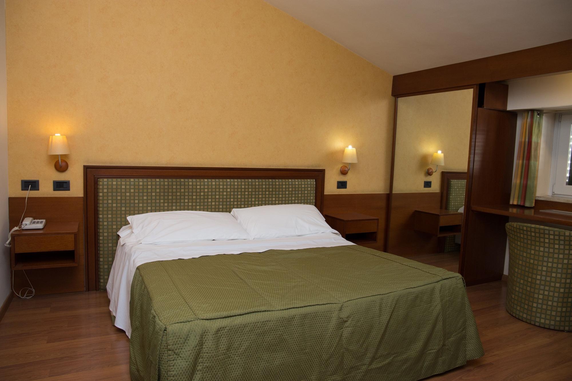 Hotel Montreal Ragusa Ngoại thất bức ảnh
