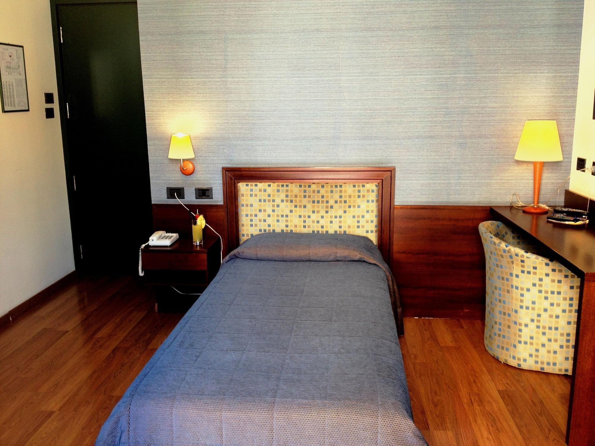 Hotel Montreal Ragusa Ngoại thất bức ảnh