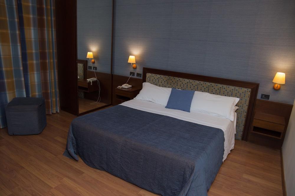 Hotel Montreal Ragusa Ngoại thất bức ảnh